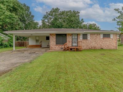 306 Walnut Dr