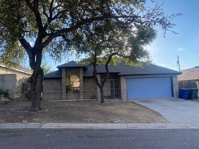 8810 Shalom Cir