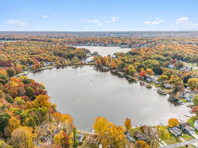 8888 Brower Lake Dr NE