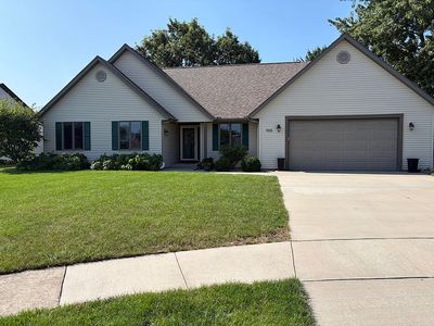 Property at 905 Cedar Ridge Ct, Mahomet, IL