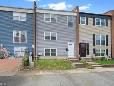 5 Farnsworth Rd