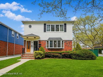 93 Reno Ave