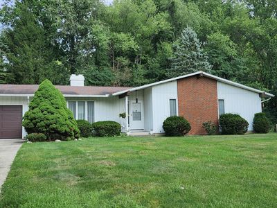 875 Skyline Dr