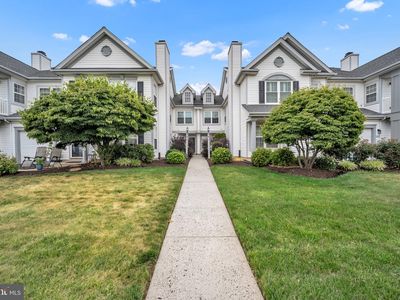 305 Crossroads Dr