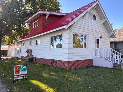Property at 701 Cedar Ave, Harvey, ND