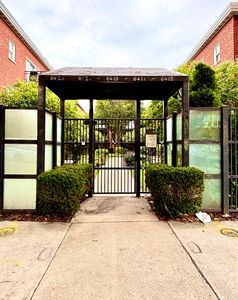 6423 N Damen Ave APT 3W