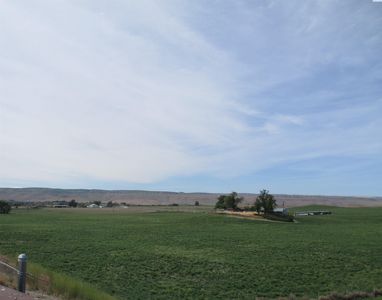 699 Cummins Rd