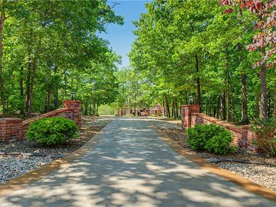 34 Kinloch Dr