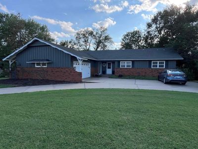 Property at 301 Willow Rd, Hillsboro, KS