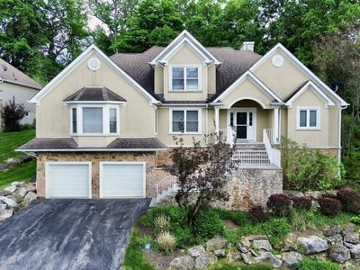 25 Bracken Hill Rd