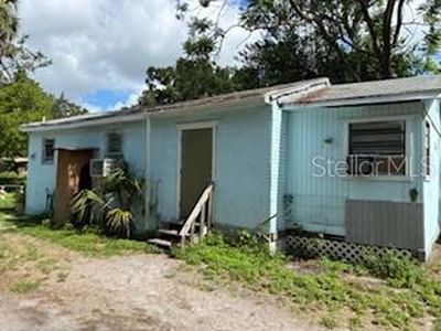 Property at 8310 N Hillsborough Ln, Tampa, FL
