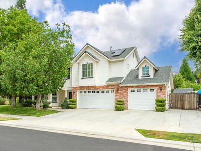 147 Everglade Ave