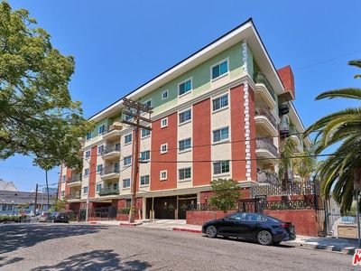 944 S Serrano Ave #301