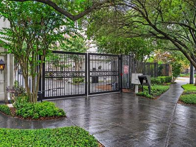 118 Oak Place Dr