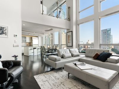 360 Newbury St Unit 805