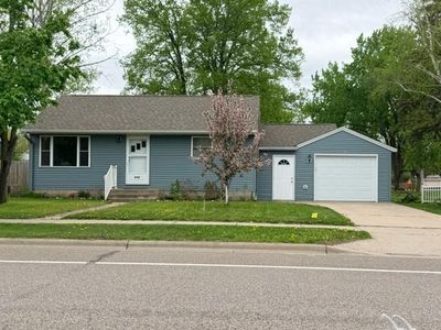 212 E Minnesota St