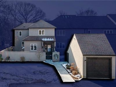 255 Seabreeze Dr