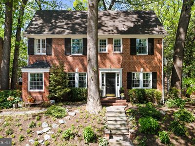 3701 Jocelyn St NW