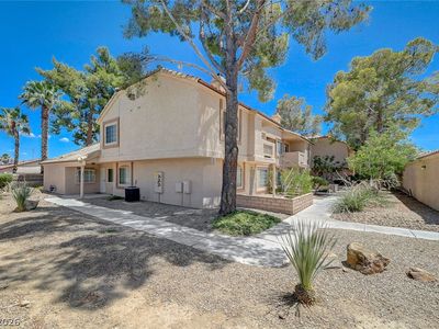 1632 N Torrey Pines Dr Unit 101