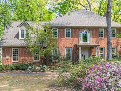 Property at 12065 Magnolia Crescent Dr, Roswell, GA