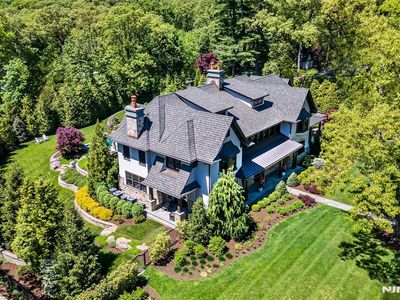 210 Heights Rd