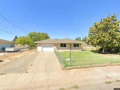 1208 Feather Ave
