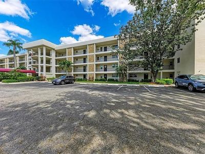 7461 W Country Club Dr N APT 407