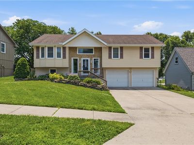 Property at 7309 Erika Ct, Pleasant Valley, MO
