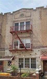 528 Ovington Ave