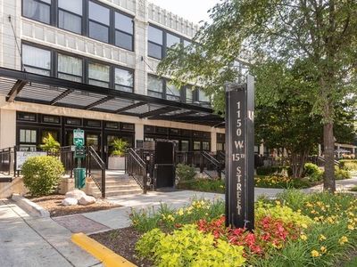 1150 W 15th St Unit 302