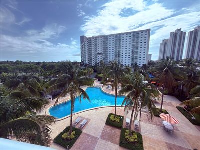 19380 Collins Ave APT 404