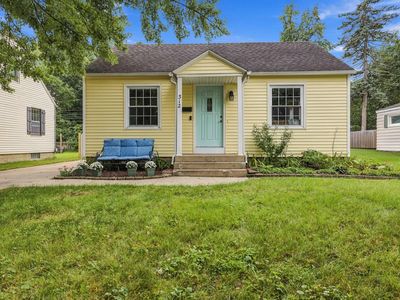 312 W 22nd St