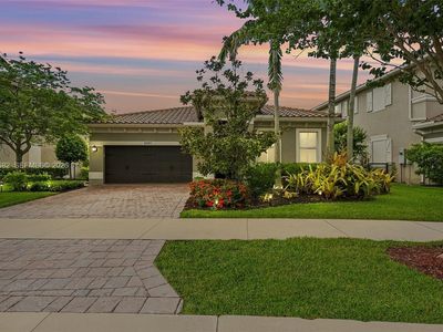 8550 Lakeside Bnd