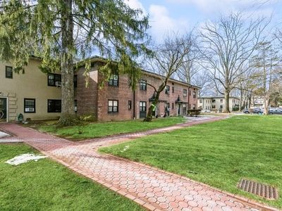 45 Manchester Road #A22