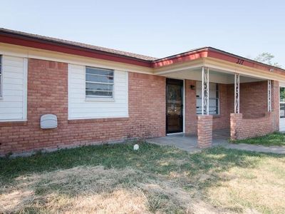 317 Van Zandt St