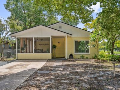 2440 S Grandview Ave