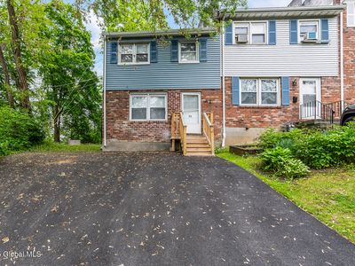 98 Mount Hope Drive