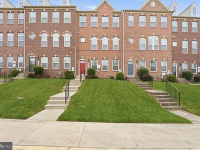 607 Waveland Ave