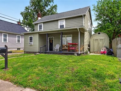 707 Moore St