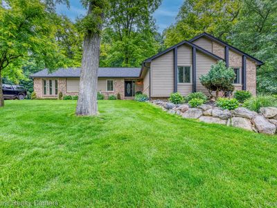 2900 Lynn Dr