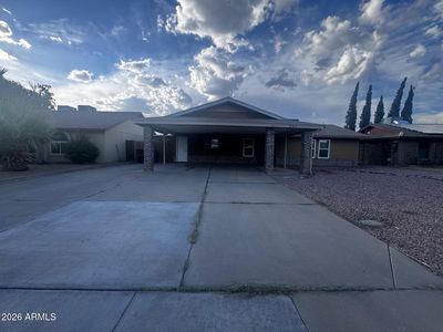 332 W KERRY Lane