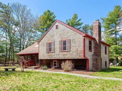 4 Oak Ridge Dr