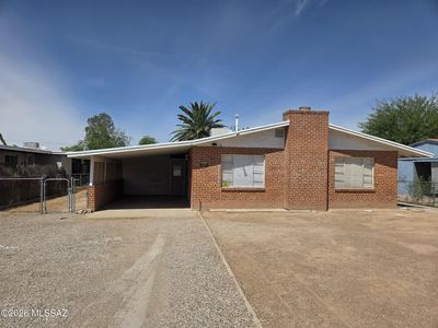 2661 N Winstel Blvd