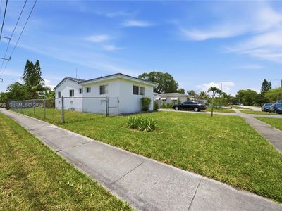 2300 N 57th Ter