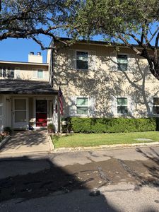 5619 Thunderbird Ct APT B