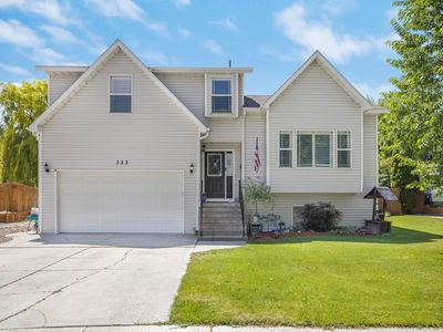 323 Jason Ave