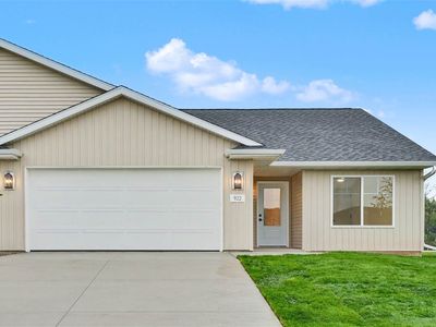 922 Oak Dr