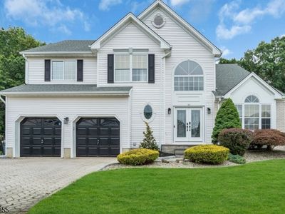 54 Winding Brook Dr