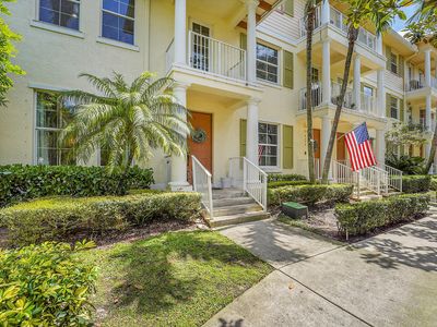 4300 Blowing Point Place