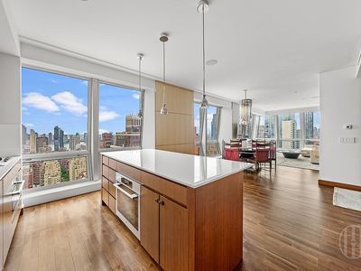 400 5th Ave APT 34A
